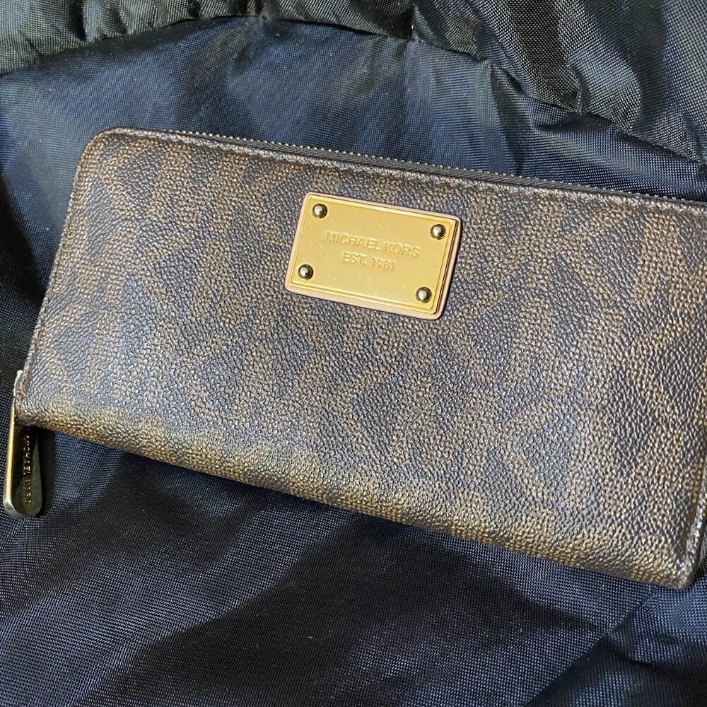 Michael Kors initials wallet in brown with gold hardware